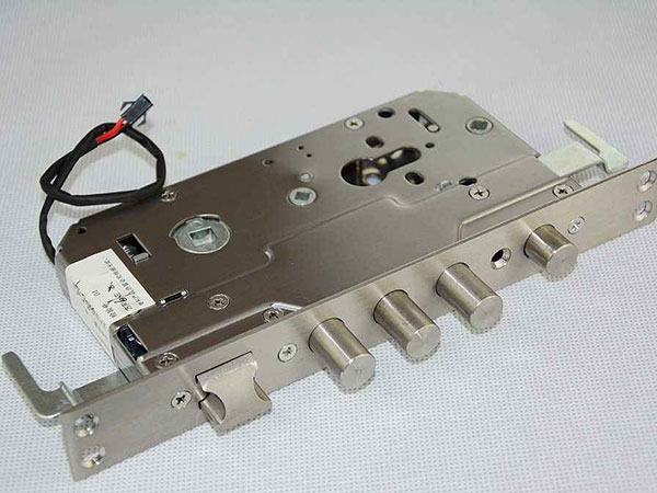 南部24小时上门开锁公司