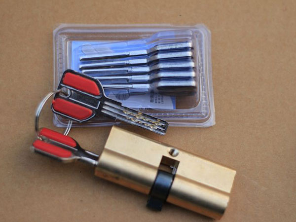 南部24小时上门开锁公司