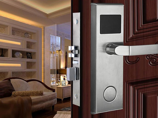 南部24小时上门开锁公司