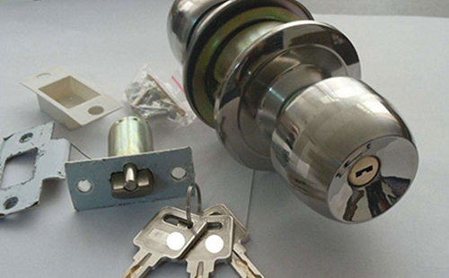 南部24小时上门开锁公司